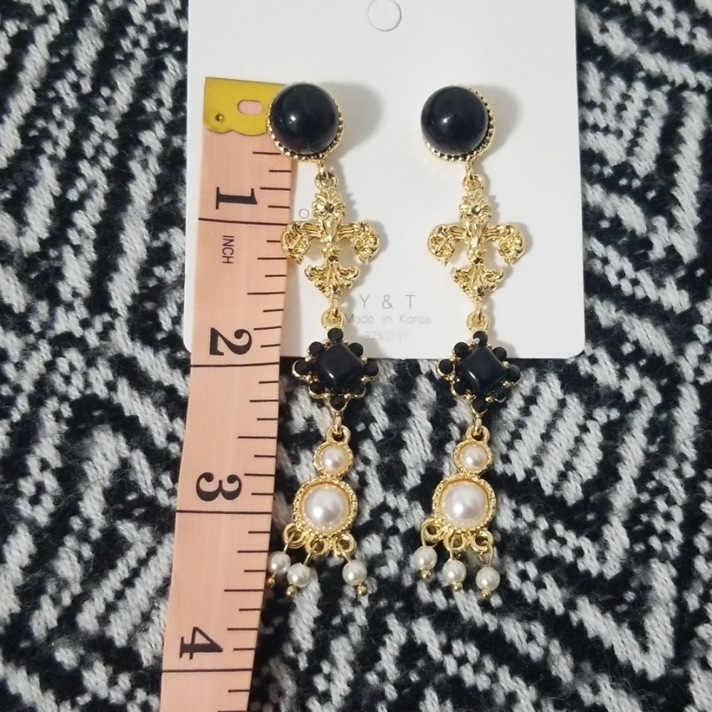 ●New vintage ear drop elegant  earrings